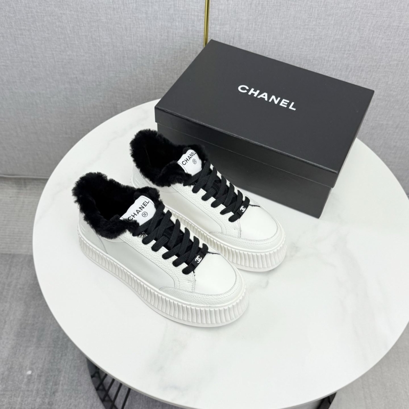 Ch**el sport shoes